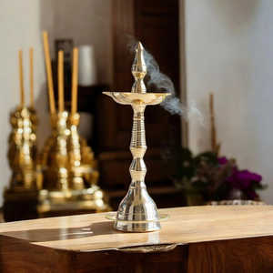 Support/Pilier en laiton pur Indian Art Villa pour Diya/Deepak/Lampe/Lanterne avec design en dôme pour la décoration de la maison Pooja, article cadeau Diwali - Product Image 5