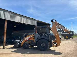 Chargeuse-pelleteuse 580 Super N Construction King, la chargeuse la plus performante avec un équipement avant et arrière pour l'agriculture, machine haute performance. - Product Image 2