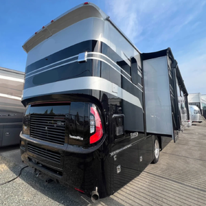 Autocaravana Diésel de Lujo Clase A Byways 38 BL de 39 pies, Usada en 2025, con Literas, Baño Trasero y Capacidad para 6 Personas - Product Image 2