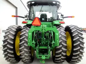 جون دير Traktor 8245R مستعملة إلى حد ما, جرار جون دير مستعملة 8245R لعام 2020 للبيع