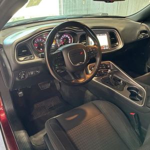 NEATLY 2019 D-o-d-g-e Chall_enger SXT RWD - Product Image 2