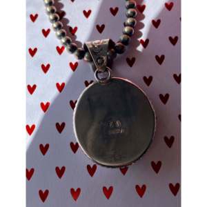 Pendentif en turquoise de la montagne du Sonora et argent sterling Eddie Secatero avec technologie d'incrustation à sertissage clos - Product Image 5
