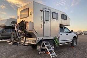Camping-car de luxe tout-terrain 4x4, caravane mini teardrop de qualité supérieure pour 2 personnes, idéal pour les voyages, à vendre à prix avantageux. - Product Image 6
