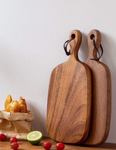 Planche à découper carrée en bois de haute qualité avec rainure pour le jus, poignées, durable, passe au lave-vaisselle, planche à découper de boucher Saniya - Product Image 2