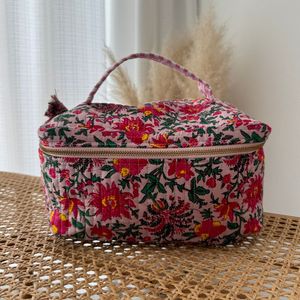 Étui de rangement pour maquillage en coton matelassé vintage Le Souvenirs, résistant à l'eau, avec fermeture à glissière, motif floral - Product Image 1