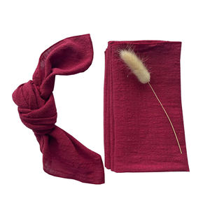 Serviettes en lin 100% personnalisées Style classique fait à la main en coton brodé motif d'avion couleurs personnalisées jetables pour un usage domestique - Product Image 1