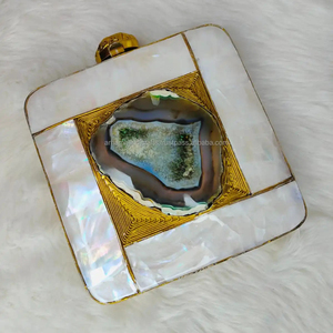 Pochette de soirée en laiton artisanale de luxe en métal avec nacre pour mariages et fêtes à bas prix - Product Image 2