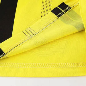 Camisetas de fútbol de poliéster personalizables unisex Ropa deportiva de práctica de fútbol para hombres y niños Servicio OEM para uniformes de equipo - Product Image 5