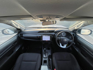 รถยนต์มือสองคุณภาพดีราคาประหยัด โตโยต้า ไฮลักซ์ ปี 2021 พวงมาลัยขวา - Product Image 2