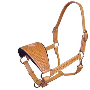 Halter de caballo con tocado anatómico y banda nasal acolchada suave y tocado acolchado suave - Product Image 4