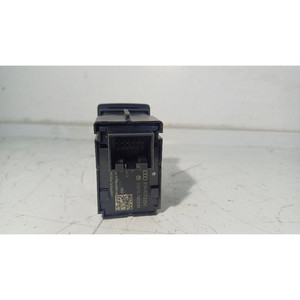 Bouton de freinage AUDI Q3 Série (F3B) 83A927225 DADA (18>) - Product Image 3