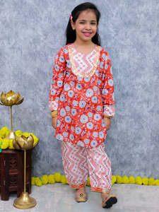 Costume de filles en coton de qualité supérieure pour enfants | Ensemble ethnique Dhoti Kurta | Exportation directe du fournisseur indien - Product Image 2