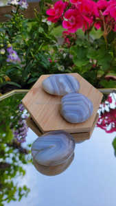 Pierre de poche sculptée en agate grise naturelle, pour la guérison Reiki, la méditation, le Feng Shui, la lithothérapie, la métaphysique et la spiritualité, vente en gros - Product Image 4