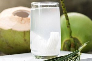 El Agua de Coco Congelada es un Producto Conveniente que Ayuda a Calmar la Sed y es Seguro para Consumir e Higiénico - Product Image 4