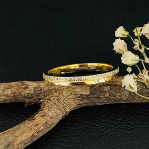 แหวนแต่งงานประดับเพชรชุดปูทอง14K - Product Image 4