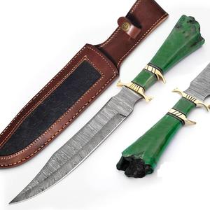 Cuchillo Bowie de Acero de Damasco Forjado a Mano con Hoja Fija y Grabado, Empuñadura de Hueso de Color OEM, Guarda de Latón, Táctico para Exteriores, Alta Durabilidad - Product Image 5