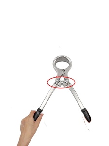 Alicates de castración de ganado y ovejas Abrazadera de huevo sin sangre Cerdos manuales Dispositivo de castración de animales de oveja macho Fanning - Product Image 5