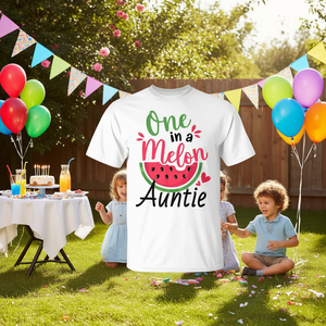 Maglietta promozionale coordinata per la famiglia per il primo compleanno di One in a Melon Auntie - Product Image 3