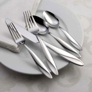 Ensemble de couverts à poignée de designer royal en acier inoxydable Couverts élégants de luxe Cuillères Fourchettes Ensembles de couverts polis argentés - Product Image 5