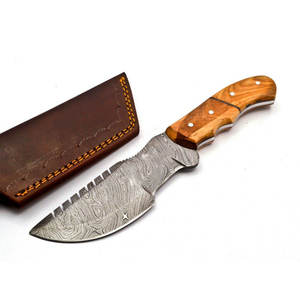 Couteau de traqueur damas de haute qualité couteau de chasse en acier damas fait à la main personnalisé avec manche en bois et étui en cuir - Product Image 1