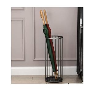 Support de parapluie en métal robuste avec cadre en acier solide, idéal pour les espaces extérieurs, les jardins et les patios, et offrant une protection contre toutes les conditions météorologiques. - Product Image 2