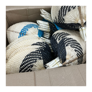 Abanico de mano en forma de hoja de bambú natural hecho a mano en Vietnam para recuerdo de boda/decoración de fiesta y regalo ecológico - Product Image 6