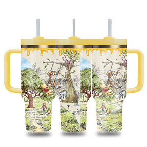 Gobelet isotherme sous vide 40oz à double paroi, style vintage, avec logo personnalisé, motif Carte du Bois des Cent Acres et Ours - Product Image 5