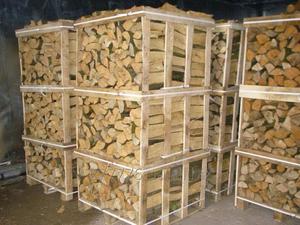Leña para Horno, Leña Seca de Roble y Haya, Troncos de Leña Apilados en Palé, Lista para la Venta - Product Image 2