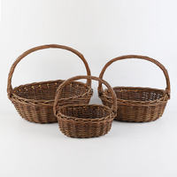 Panier-cadeau artisanal de style naturel en osier, vide, avec poignée et plateau, option de motif pour votre destinataire