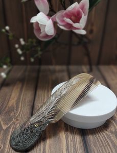 Peine de Cuerno de Vaca Natural Ecológico Antiestático para Masaje y Peinado, Hecho a Mano, Pulido, Herramienta de Alta Calidad para el Cuidado del Cabello - Product Image 4