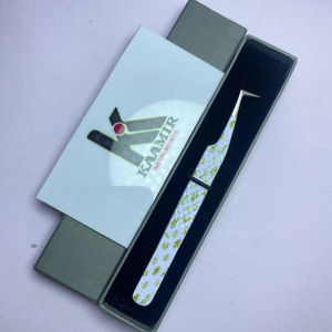 Pince à épiler d'extension de cils de revêtement de papier de botte de volume de précision à pointe fine fabriquée chez Kaamir Instruments - Product Image 1