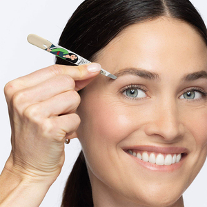 Pinzas de cejas con logotipo personalizado de primera calidad, puntiagudas, ligeras, ecológicas, de lujo, reutilizables, para mujeres - Product Image 3