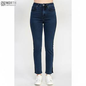 Nouveauté 2025 Jeans en denim pour femmes sur mesure Respirant Décontracté Taille mi-haute Motif 3D Coupe droite - Product Image 1