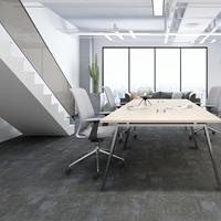 Dalles de moquette en nylon recyclé écologiques 50x50, faible teneur en COV, teintes dans la masse, pour projets de construction verte