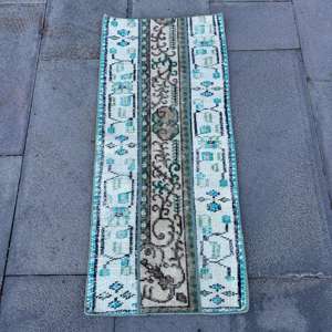 Alfombra Turca Vintage de 1.4x3.2 pies (42x97 cm), Alfombra Oriental Azul de Lana - Product Image 1