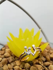 Anillo de diamante solitario elegante personalizado para compromiso o boda 100% satisfacción garantizada anillo de oro de moda de 14K o 18K - Product Image 2