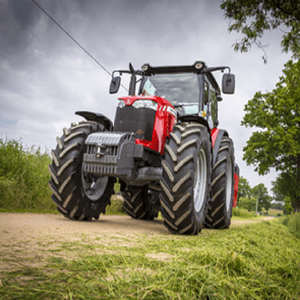 Tracteur Massey Ferguson 6700 disponible avec livraison rapide offrant aux agriculteurs des performances fiables excellente résistance et longue - Product Image 3