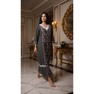 Evolove X Farasha Robe de nuit longue évasée en coton à col rond pour femme, manches 3/4, séchage rapide, douce et confortable - Product Image 1