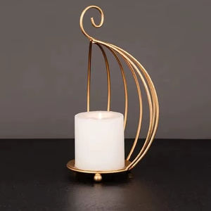 Bougeoir en métal antique, centre de table décoratif, élégant, salon, salle à manger, accent d'intérieur - Product Image 1