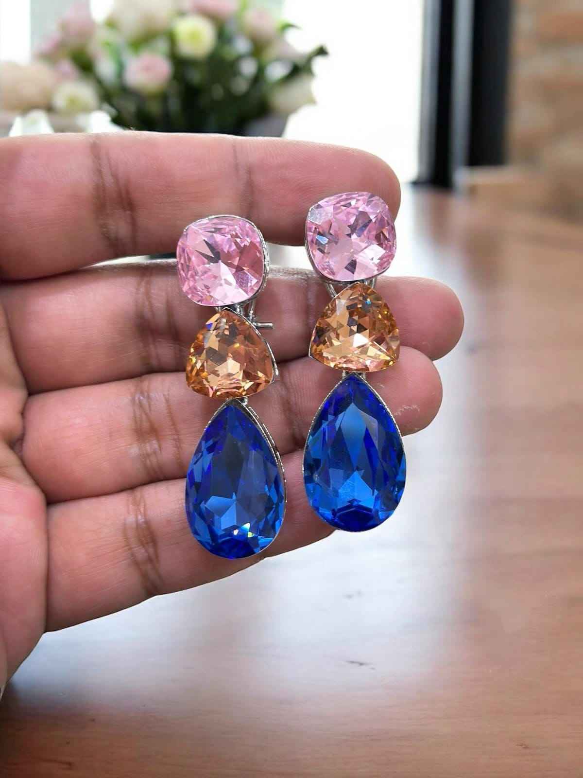 ชมพู-ส้ม-น้ำเงิน