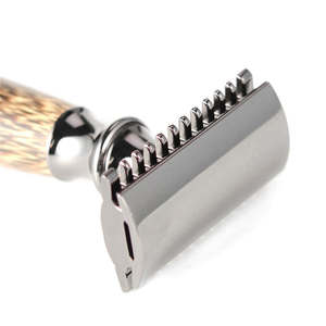 Maquinilla de Afeitar de Seguridad Profesional de Doble Filo de Alta Calidad con Mango de Madera y Hojas de Acero Inoxidable para Hombres, Afeitado en Húmedo - Product Image 3
