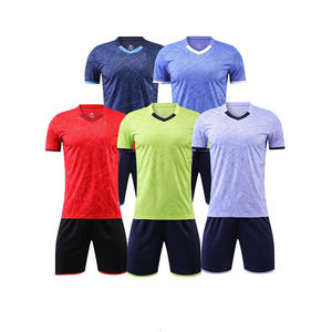 Uniforme Deportivo de Fútbol Personalizado de Alta Calidad a Precio Económico, Sublimado, Transpirable, de Secado Rápido, 100% Poliéster, Cómodo, para Equipos - Product Image 6