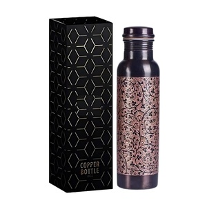 Botella de agua de cobre de diseño martillado antiguo, caja de regalo perfecta, accesorios para bebidas disponibles, antibacteriano disponible para la venta - Product Image 6