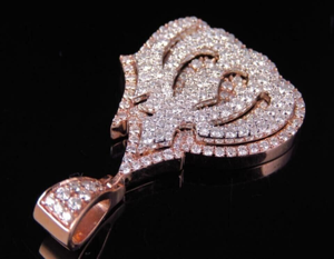 จี้ทรงเรขาคณิตแบบฮิปฮอป เงินแท้ 925 ประดับเพชรโมอิสซาไนต์เกรด VVS ตัวเรือนแบบกรงเล็บ งานสั่งทำพิเศษ เครื่องประดับเด็กชุบทอง - Product Image 3