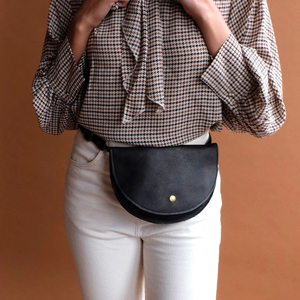Riñonera de Cuero Genuino Negro Premium con Cremallera, Bolso Cruzado para Festival y Viaje para Mujer - Product Image 5