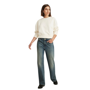 Jeans décontractés pour femmes, coupe droite, respirants, personnalisables (ODM), en denim premium, taille mi-haute, coupe régulière, vente en gros directe usine - Product Image 1