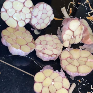 Ail frais blanc N rouge à vendre - Product Image 3