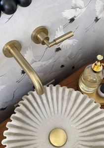 Lujoso lavabo redondo de mármol, lavabo estilo volante para el baño del hogar y la sala de polvo - Product Image 3