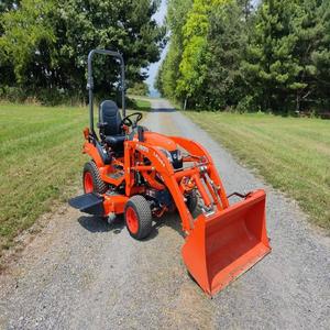 รถแทรกเตอร์ขนาดเล็ก Kubota BX2680 เครื่องยนต์ดีเซล พร้อมระบบขับเคลื่อน 4 ล้อ ปั๊ม Massey เกียร์ 4x4 มีสินค้าในสต็อก - Product Image 3