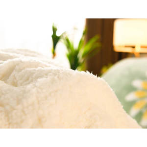 Couette Sherpa Moderne Imprimée en 3D Faite à la Main, Personnalisée (King/Double), en Laine, Coton et Polyester, Matelassée pour Literie Domestique - Product Image 4